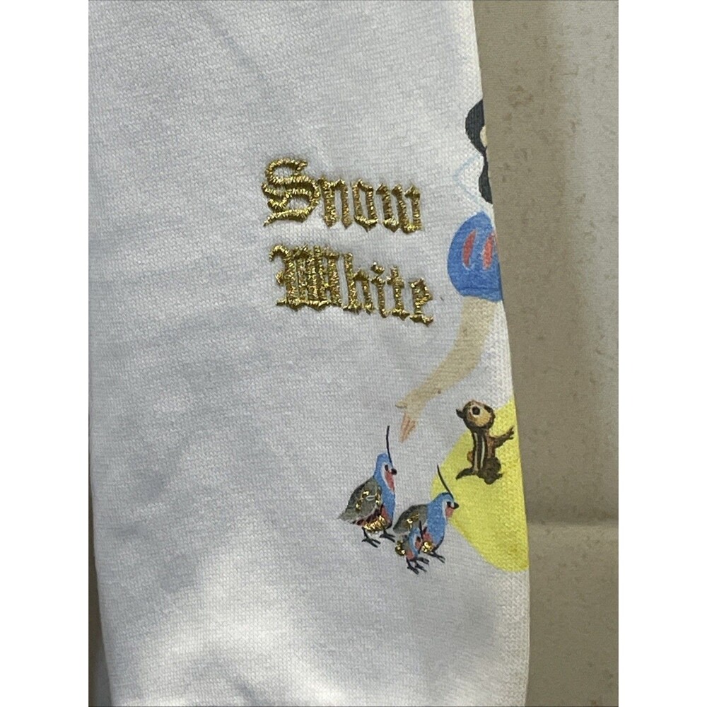NEW! Disney Princess Snow White Hoodie Women’s Size Small Embroidered Details - Picture 4 of 9